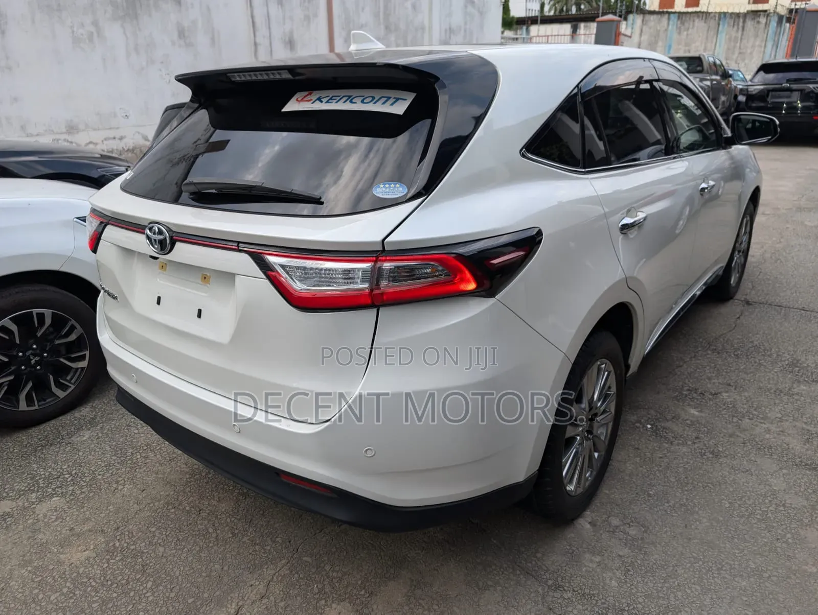Toyota Harrier 2.0 2018 White