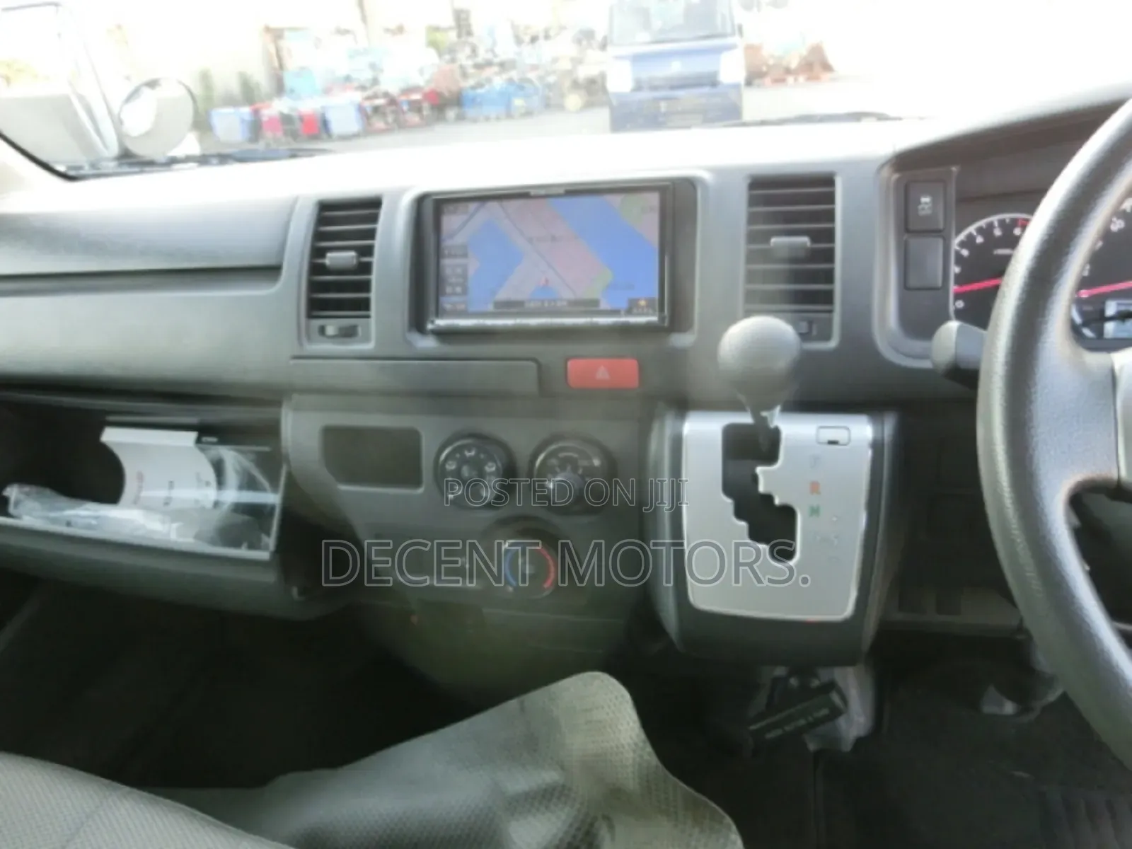 Toyota HiAce 2018 Silver
