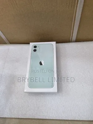 New Apple iPhone 11 128 GB Green
