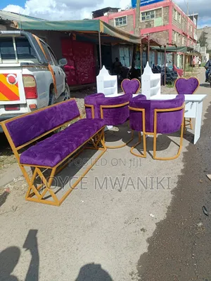 Salon Waiting Seat and 2 Manicure Sets, Purple 