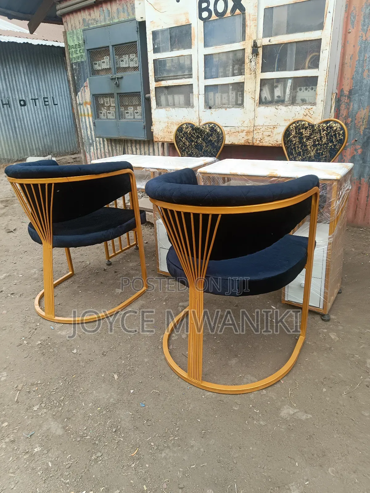 2 Sets for Manicure, Black and Gold 