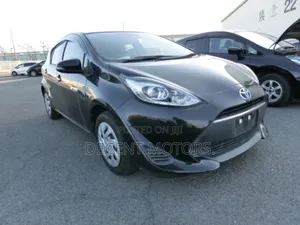 Toyota Aqua 2018 Black
