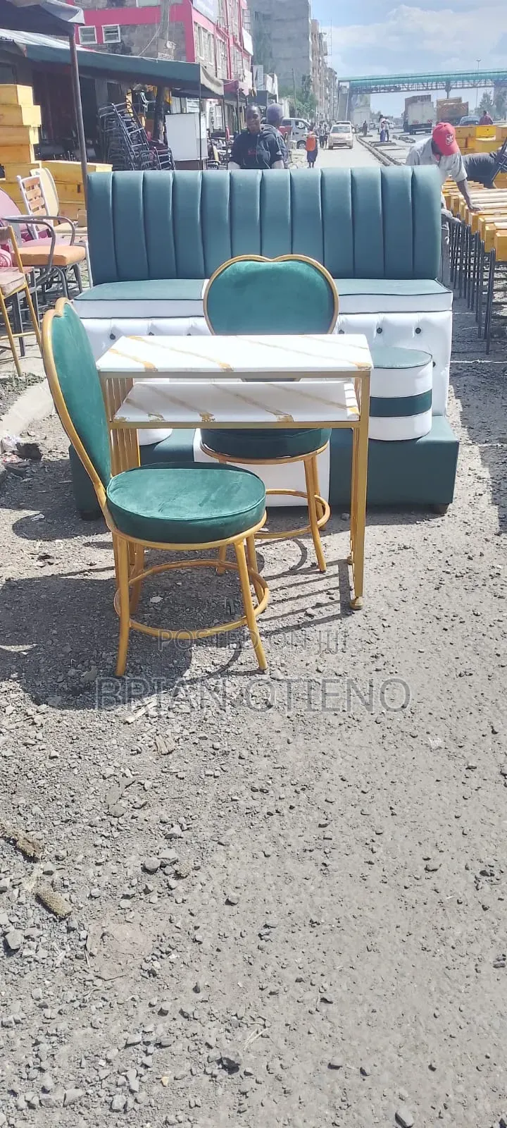 Simple Nails  Tables