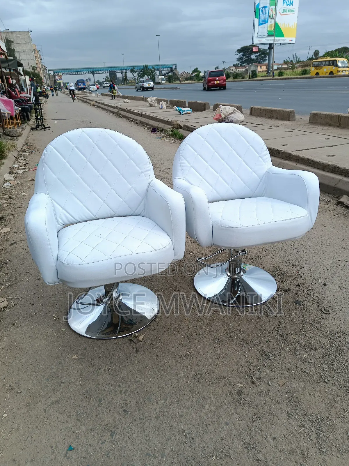 Hydraulic Salon White Seat 