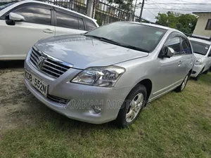 Toyota Premio 2014 Silver