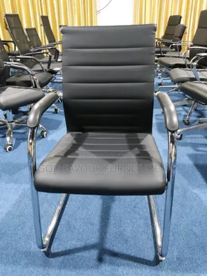 Modern Elegant Black Waiting/Office Chair Tg8j