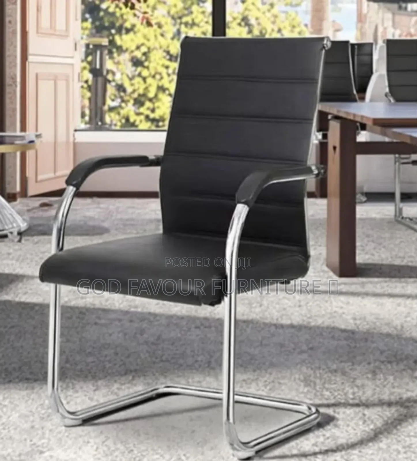 Black Waiting/Office Chair Bh8k