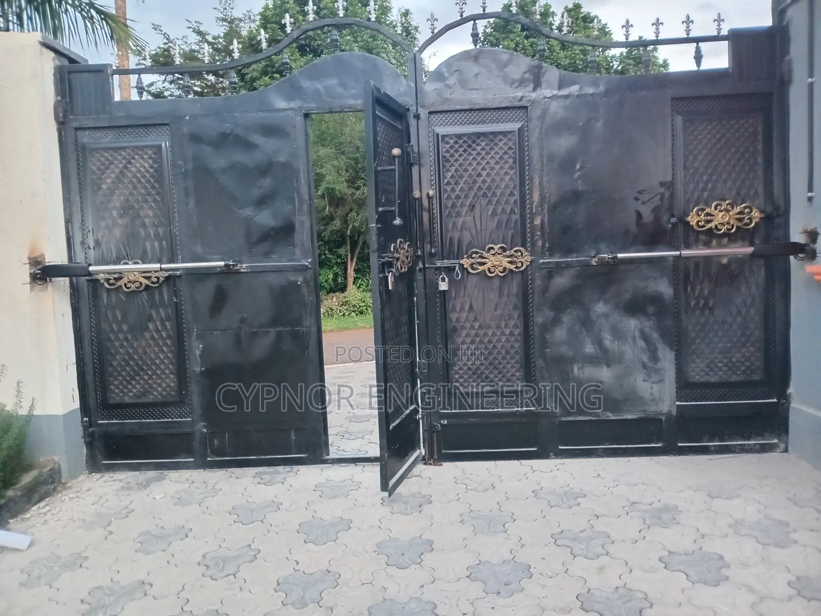 Automatic Swing Gate Opener Mechanism