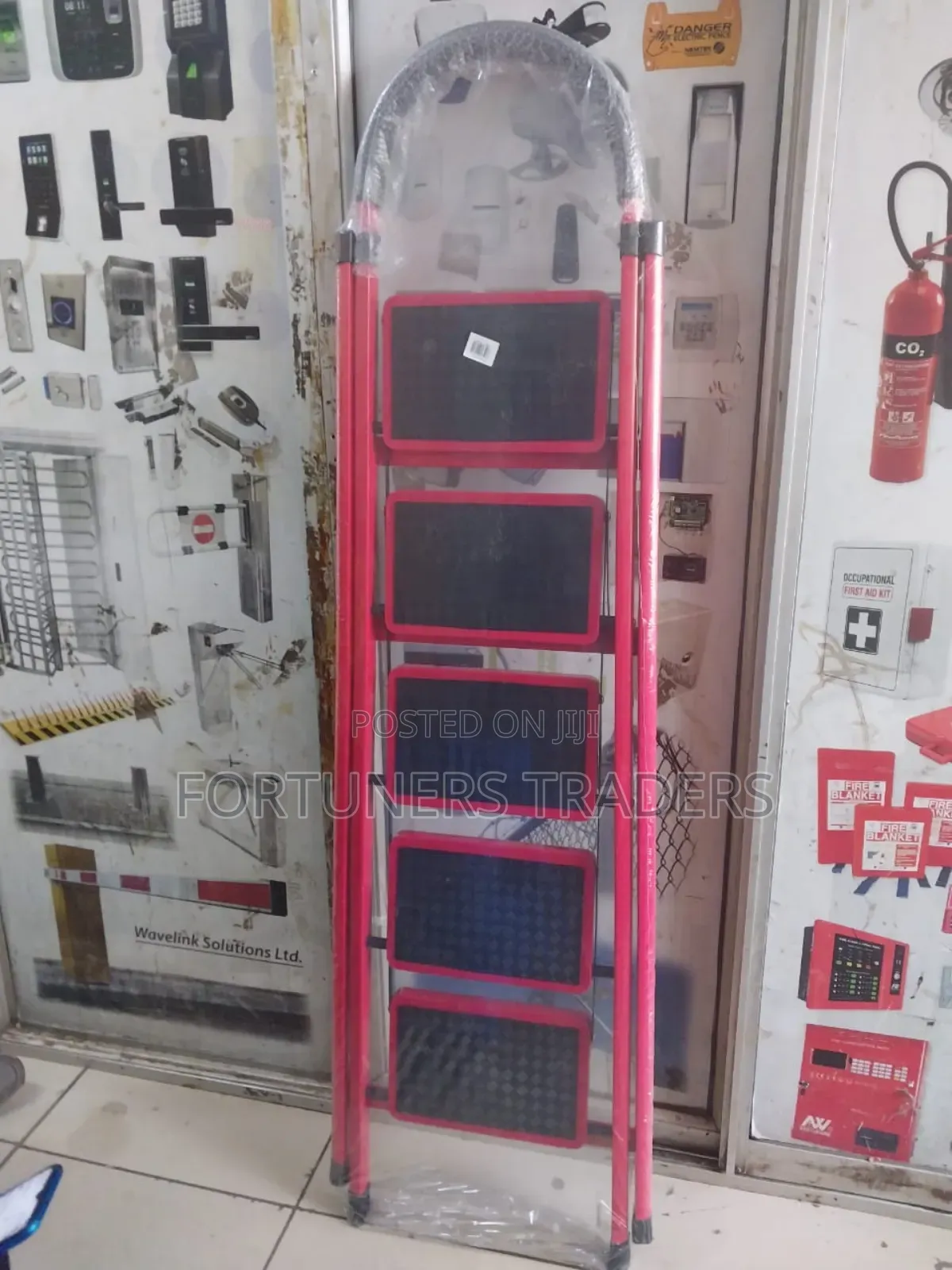 Foldable 5 Step Ladder