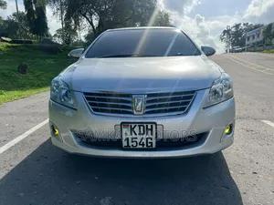 Toyota Premio 2016 Silver
