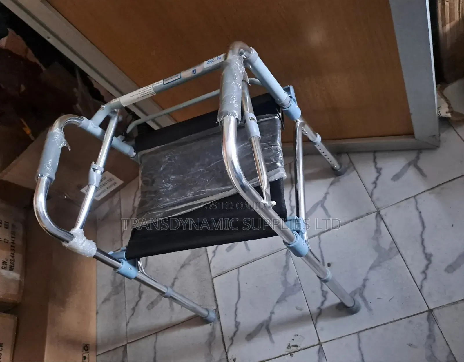 Folding Walking Frame With Seat