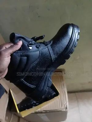 Lushunda Safety Boots