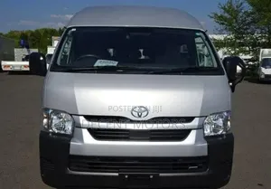 Toyota HiAce 2018 Silver