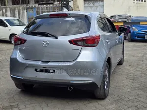 Mazda 2 2020 Silver