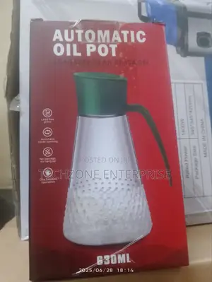 Autoflip Oil Dispensing Jar -630ml in Black and Green 