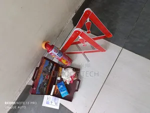3-in-1 Safety Set /First Aid, Fire Stop & Warning Triangle