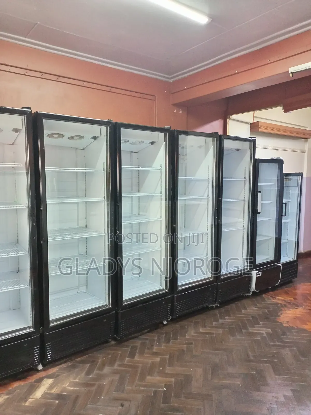 Affordable Show Case ( Well Maintained All Size)
