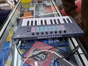 Novation 25 Keys Midi Keyboard