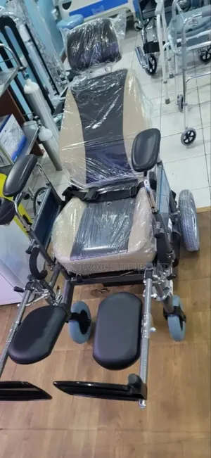 Electric Wheelchair/Heavy Duty