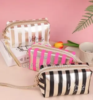 *Make Up Organizer Bags