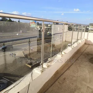 Sleek Staircase Railing Solutions – Stainless Steel