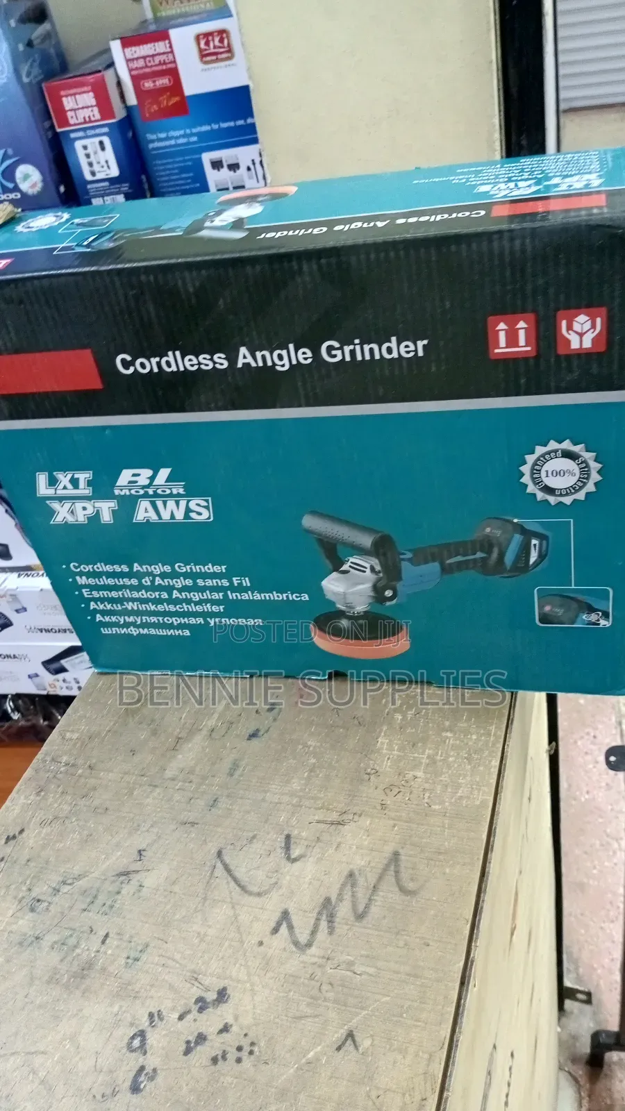 Rechargeable Makita Angle Grinder / Cordless Grinder