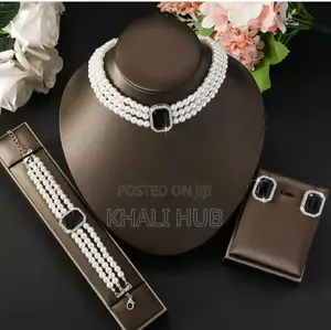 Multi Layered Pearl Set