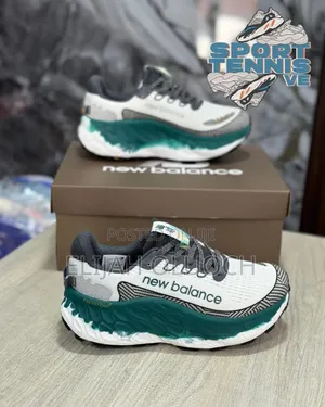 New Balance Fresh Foam White Green
