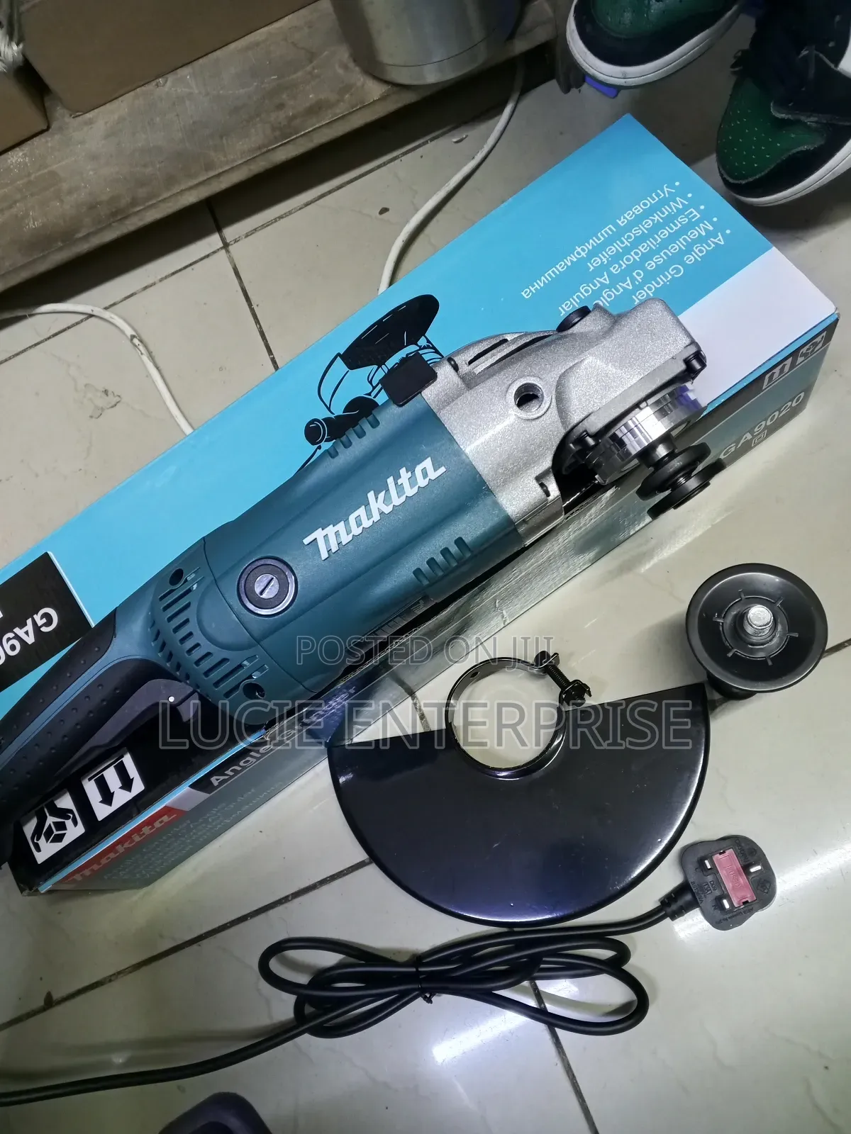 Commercial Makita Angle Grinder 9inch