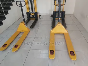 Pallet Truck Machine