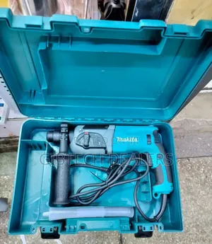 Makita Rotary Hammer Drill 800 Watts