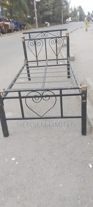 3 ×6 Single Metalic Bed