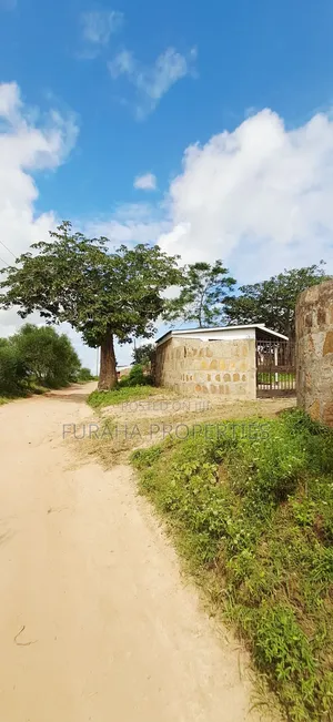 For Leese 4.2 Acres Mariakani