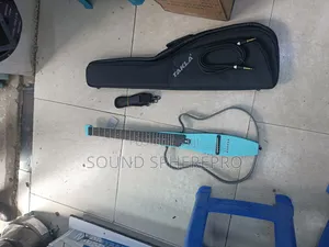 Takla Guita, Guitar Bag,Jack-jack Cable And Strap