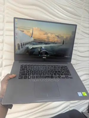 New Laptop Dell Inspiron 15 7560 16GB Intel Core I7 HDD+SSD 500GB