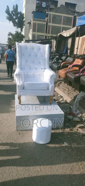 Pedicure Station + Podium