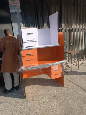Wooden Lockable Drawers Office Desk 1m Hy9k