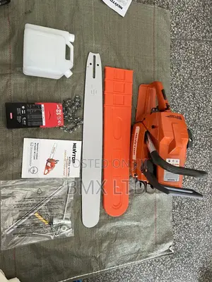 High-Torque Petrol Chainsaw for Fast Tree Cutting
