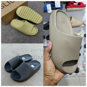 Quality Casual Unisex Plain Opens Yeezy Slide Shoes