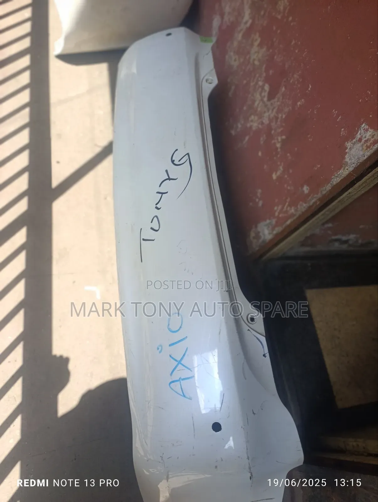 Axio 2010 Rear Bumper Clean 