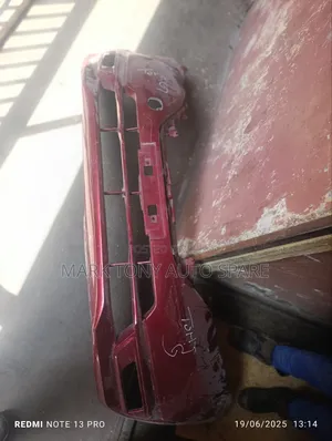 Nissan Note 2018 Front Bumper Clean