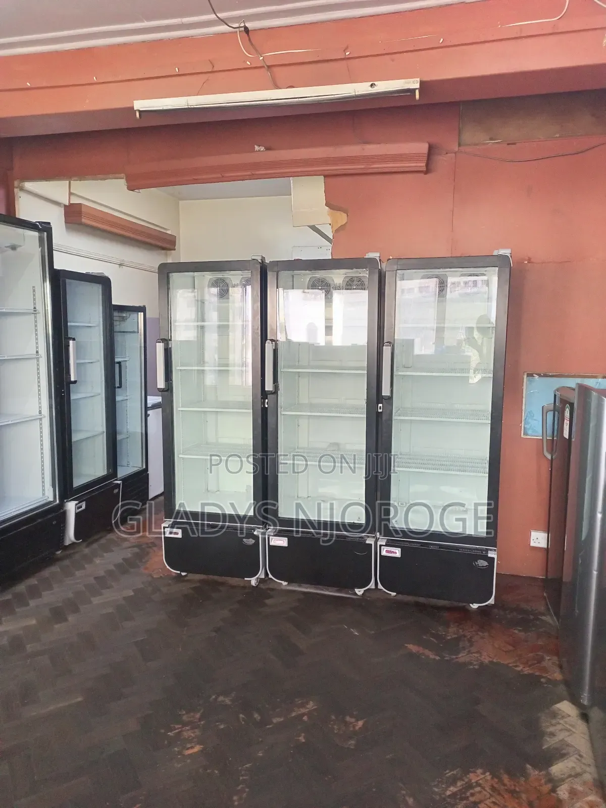 Well Maintained Chiller (400litres)