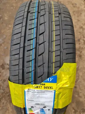 225 /45 R17 Bearway Tyres (Bw668).