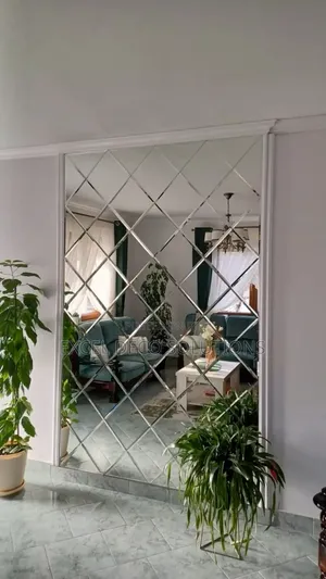 Luxury Diamond-Cut Wall Mirror