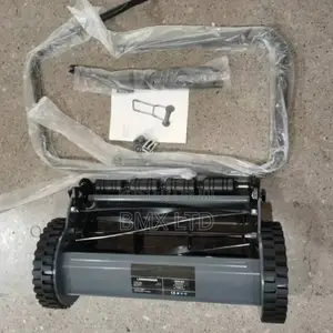 Compact Commercial Manual Mower With Steel Cutting Reel