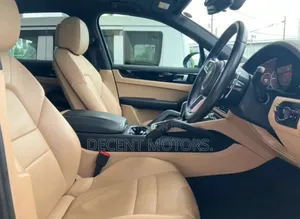 Porsche Cayenne Base AWD 2019 Blue