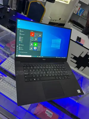 Laptop Dell Precision 5520 16GB Intel Core I7 SSD 512GB
