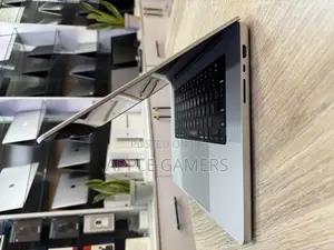 Laptop Apple MacBook Pro 2023 M2 Max 16-Inch 32GB Apple M2 SSD 1T
