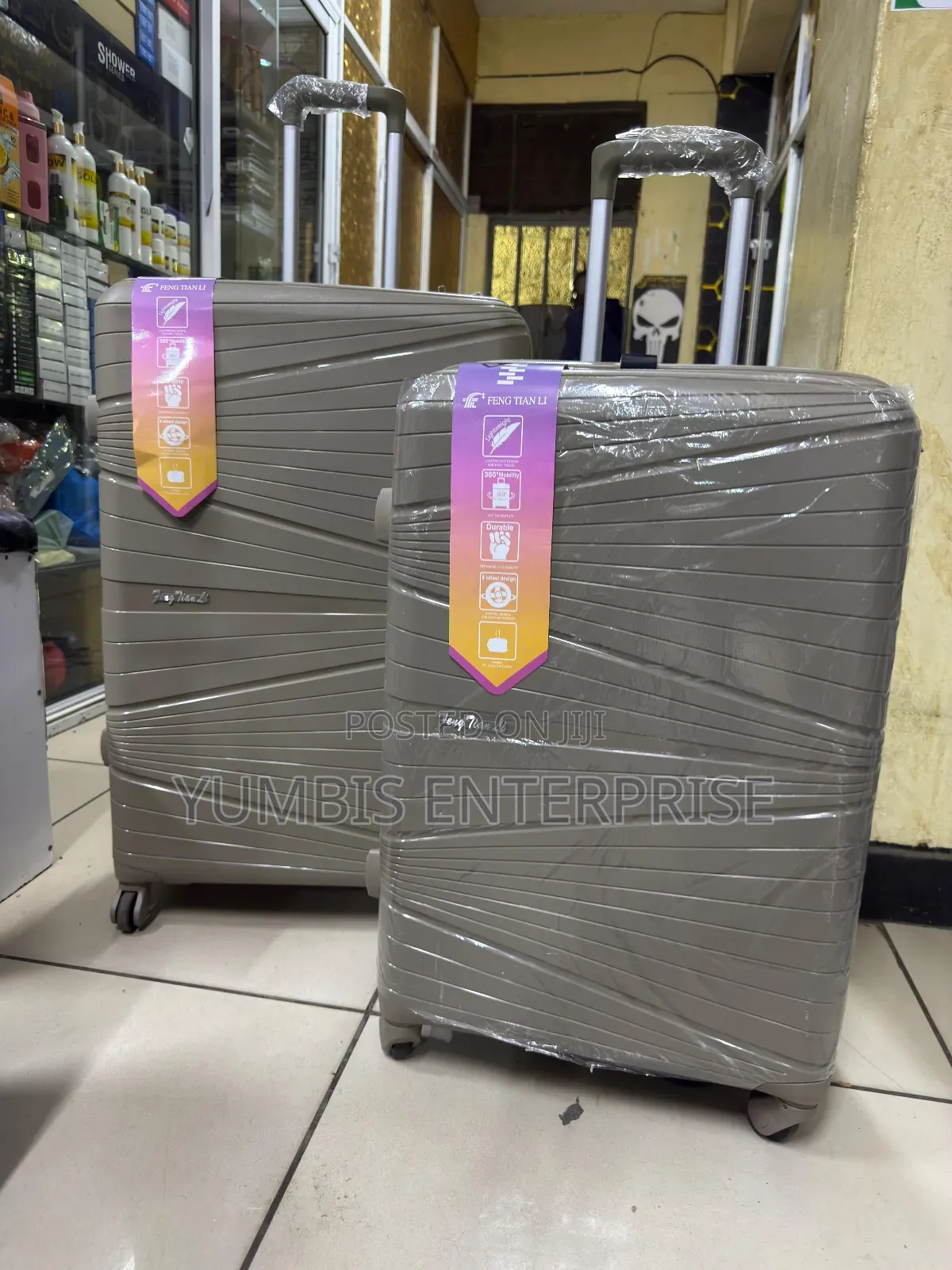 Large(25kgs) +Medium (18kgs)Suitcase Combo KSH 7000