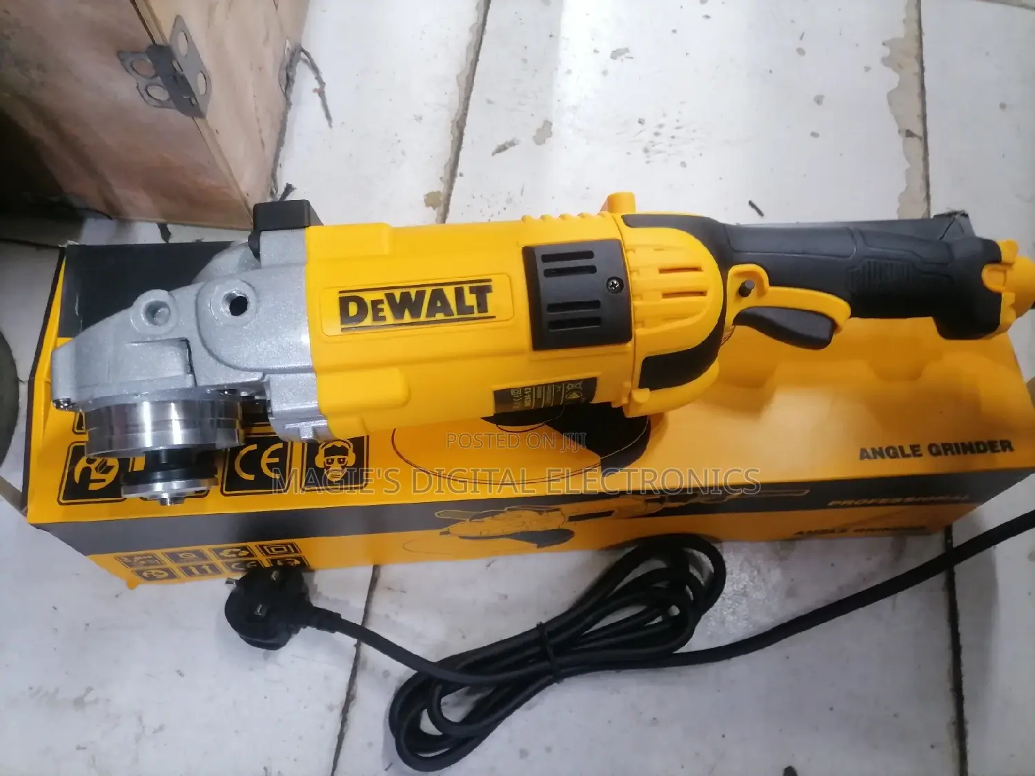 Commercial Standard 2600w Dewalt Angle Grinder